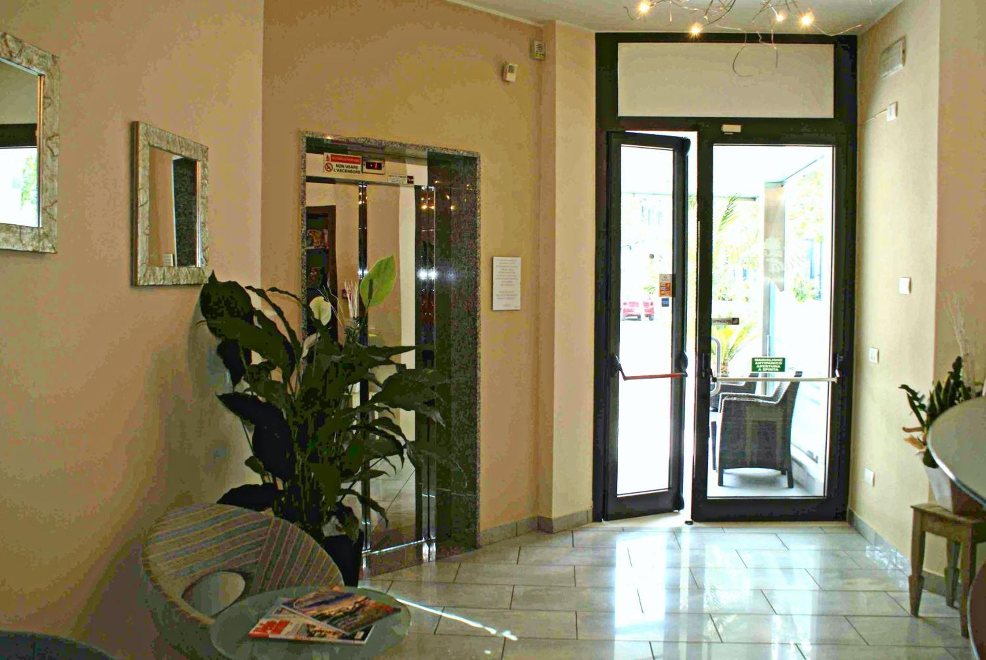 Residence Riva Blu Cesenatico Exterior photo